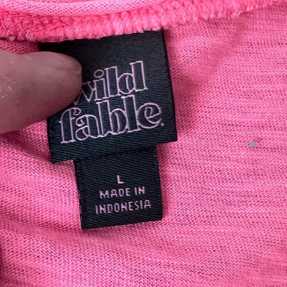 Bundle of 2 Women’s Pink and Coral Tops Size Large - Picture 3 of 6